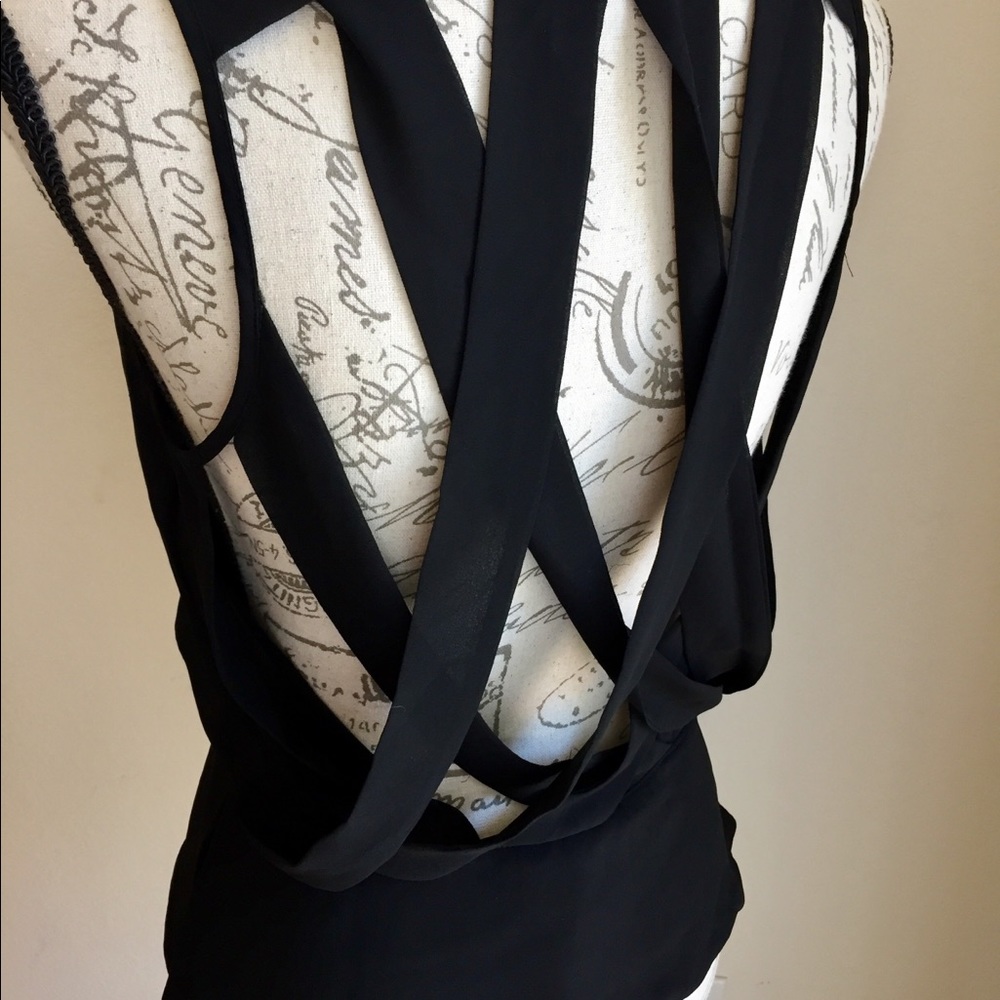 3/$25 🎈Naked Zebra strappy back tank top